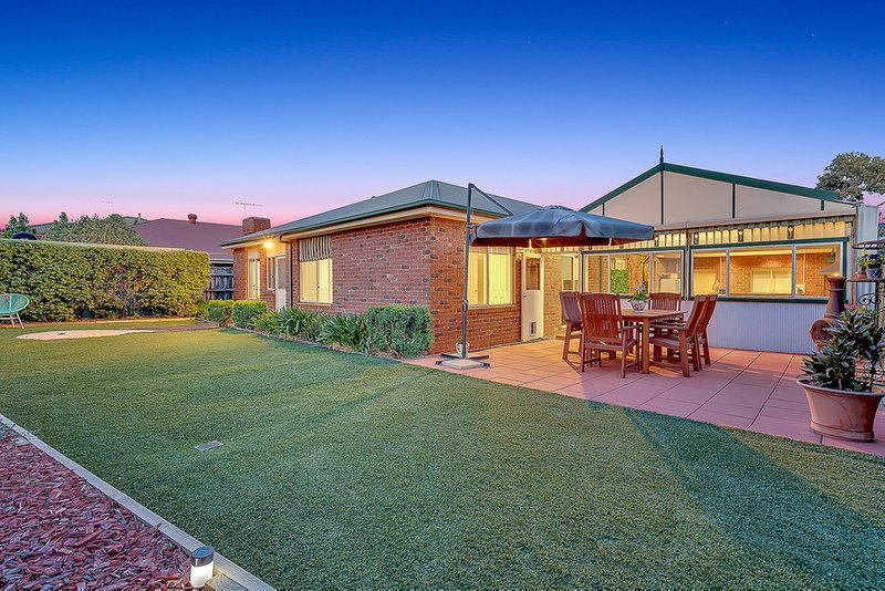 Photo - 12 Chelmsford Court, Craigieburn VIC 3064 - Image 25