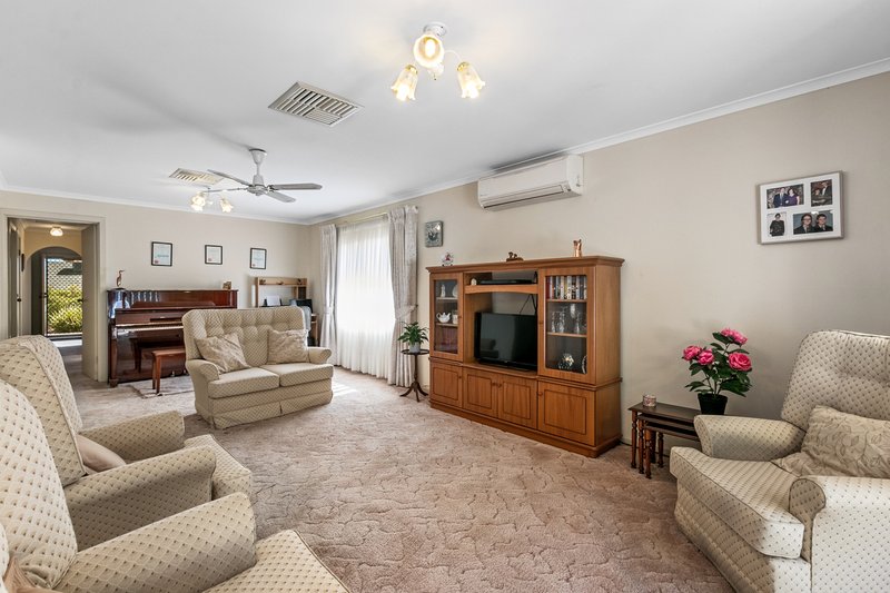 Photo - 12 Cherrybrook Drive, Morphett Vale SA 5162 - Image 9