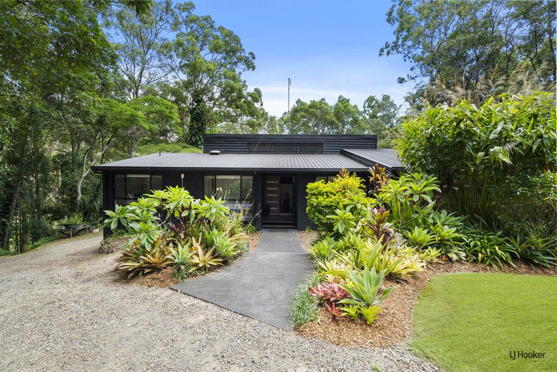 Photo - 12 Cheshire Grove, Elanora QLD 4221 - Image 2