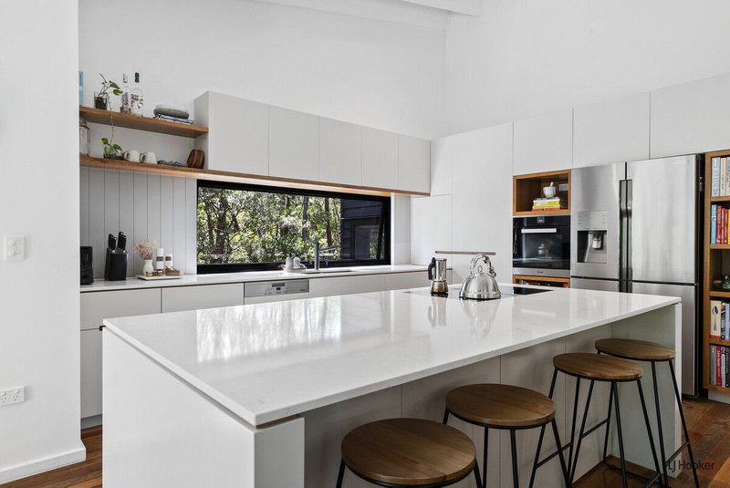 Photo - 12 Cheshire Grove, Elanora QLD 4221 - Image 3