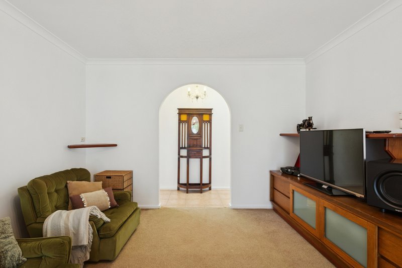 Photo - 12 Chevalier Way, Thornlie WA 6108 - Image 2