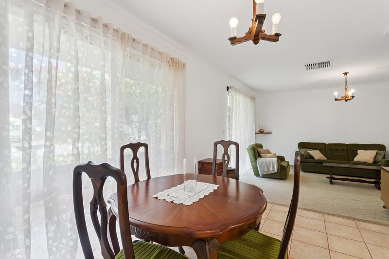 Photo - 12 Chevalier Way, Thornlie WA 6108 - Image 6