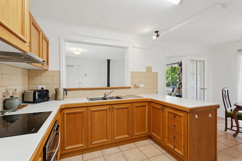 Photo - 12 Chevalier Way, Thornlie WA 6108 - Image 8