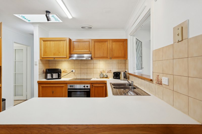 Photo - 12 Chevalier Way, Thornlie WA 6108 - Image 9