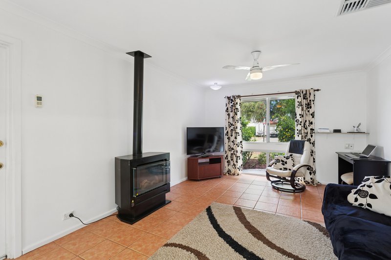 Photo - 12 Chevalier Way, Thornlie WA 6108 - Image 12