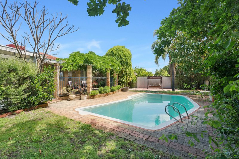 Photo - 12 Chevalier Way, Thornlie WA 6108 - Image 20