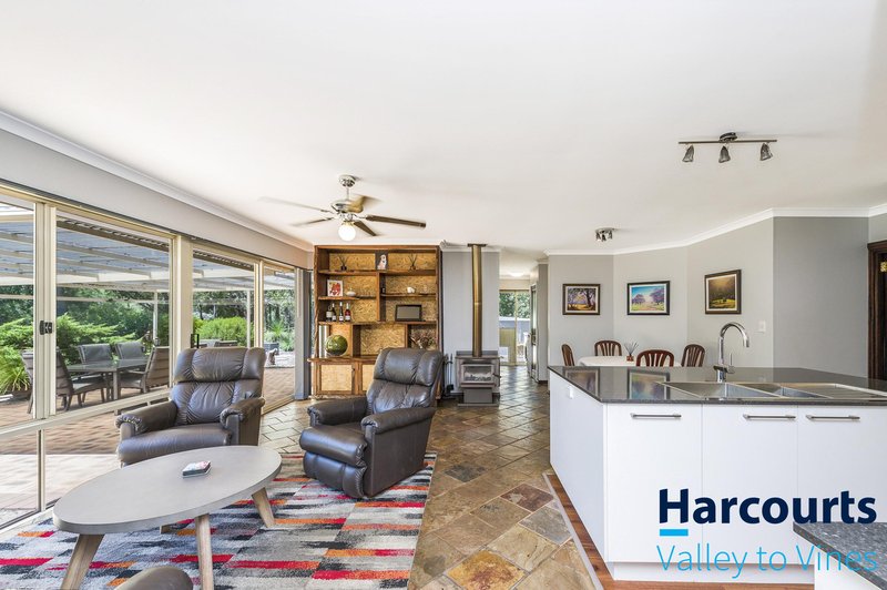 Photo - 12 Chianina Place, Lower Chittering WA 6084 - Image 11