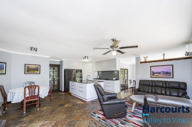 Photo - 12 Chianina Place, Lower Chittering WA 6084 - Image 14