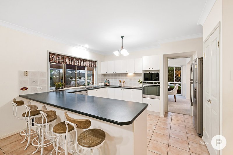 Photo - 12 Christopher Place, Sinnamon Park QLD 4073 - Image 5