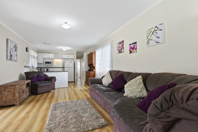 Photo - 12 Clare Crescent, Batehaven NSW 2536 - Image 2