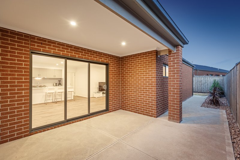 Photo - 12 Clavell Crescent, Wollert VIC 3750 - Image 9