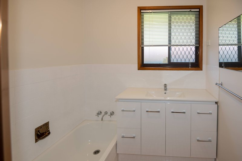 Photo - 12 Clematis Avenue, Hollywell QLD 4216 - Image 10