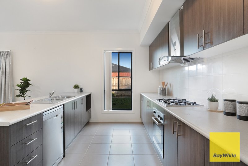 Photo - 12 Coastwatch Road, Point Cook VIC 3030 - Image 3