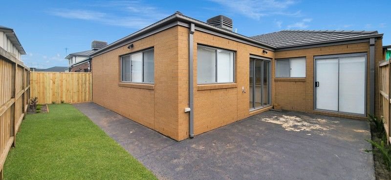 Photo - 12 Codrington Road, Truganina VIC 3029 - Image 6