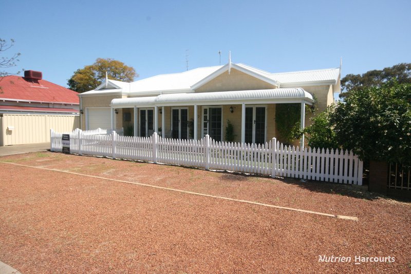 Photo - 12 Cody Street, Northam WA 6401 - Image