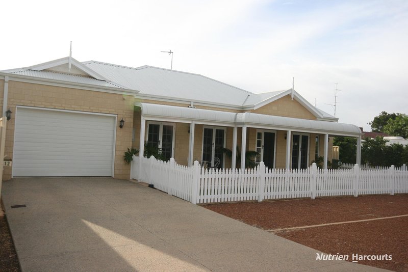 Photo - 12 Cody Street, Northam WA 6401 - Image 2