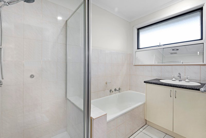 Photo - 12 Columbia Street, Oakleigh South VIC 3167 - Image 6