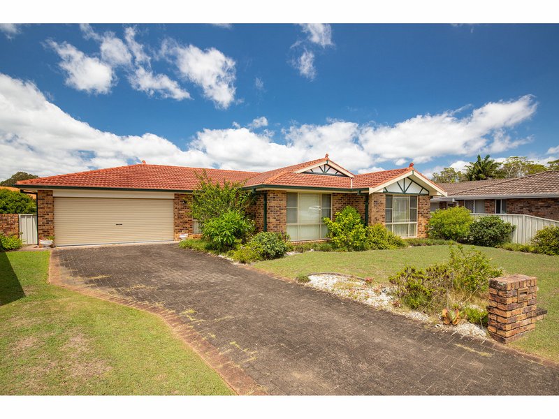 12 Commodore Place, Tuncurry NSW 2428