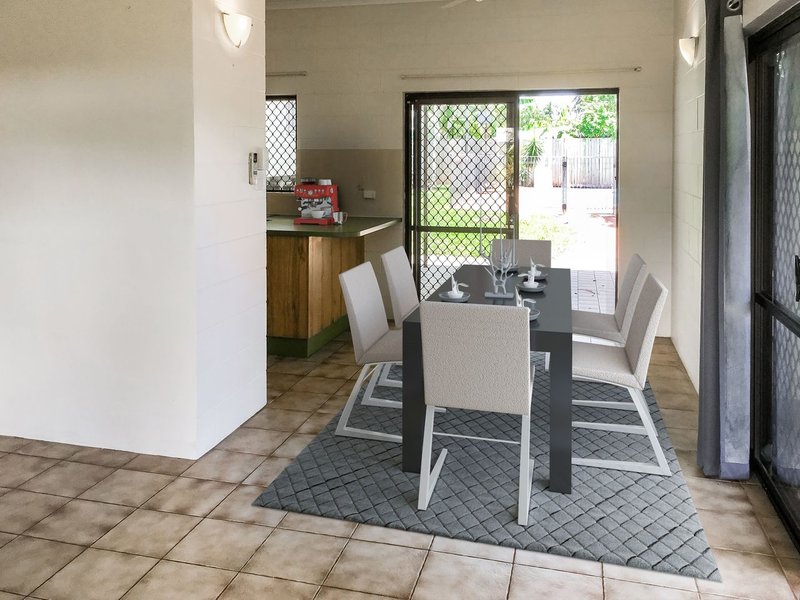 Photo - 12 Conch Close, Trinity Beach QLD 4879 - Image 3