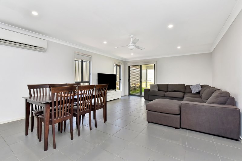 Photo - 12 Concord Circuit, Cliftleigh NSW 2321 - Image 5