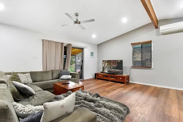 Photo - 12 Conebush Crescent, Aroona QLD 4551 - Image 5