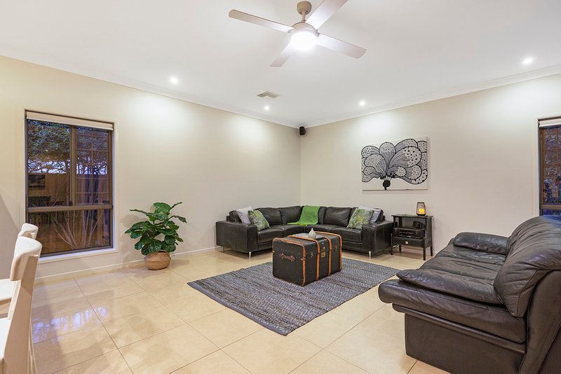 Photo - 12 Confluence Court, Eatons Hill QLD 4037 - Image 5