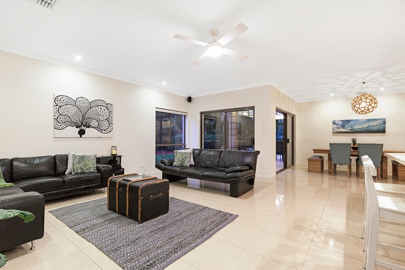 Photo - 12 Confluence Court, Eatons Hill QLD 4037 - Image 6