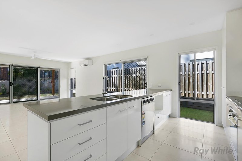 Photo - 12 Conondale Place, Capalaba QLD 4157 - Image 2