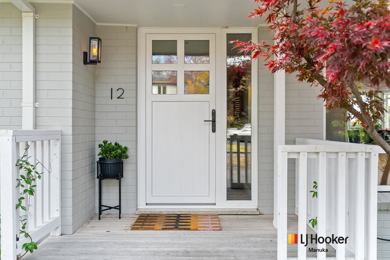 Photo - 12 Coobina Place, Fisher ACT 2611 - Image 4