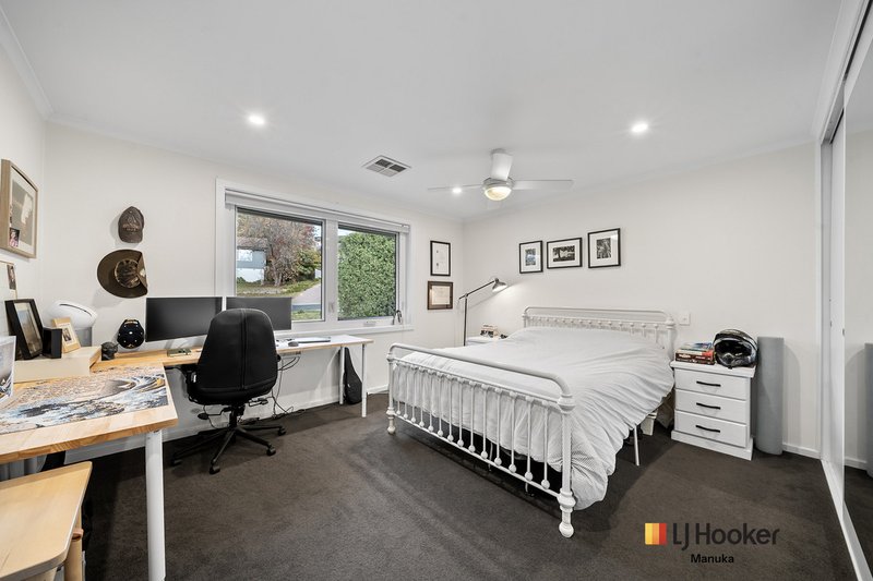 Photo - 12 Coobina Place, Fisher ACT 2611 - Image 6