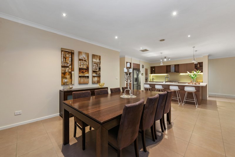 Photo - 12 Coogee Drive, Taylors Hill VIC 3037 - Image 4