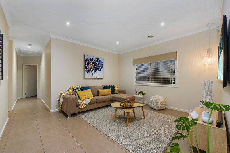 Photo - 12 Coogee Drive, Taylors Hill VIC 3037 - Image 9