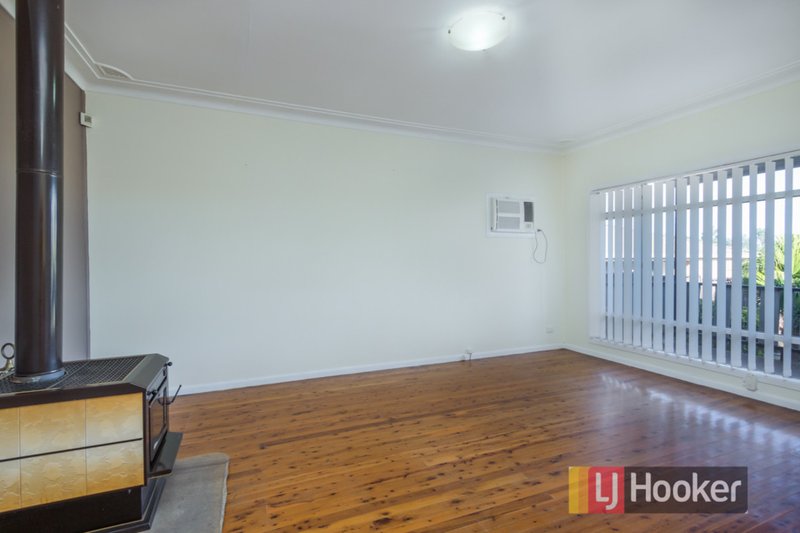 Photo - 12 Cook Road, Oakhurst NSW 2761 - Image 5