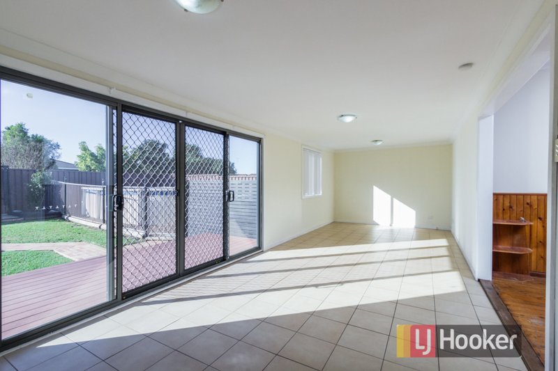 Photo - 12 Cook Road, Oakhurst NSW 2761 - Image 9