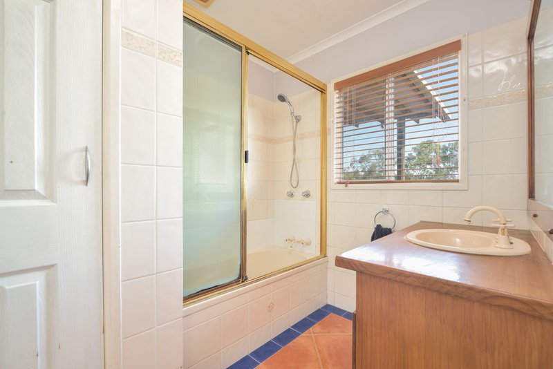 Photo - 12 Cook Street, West Gladstone QLD 4680 - Image 15