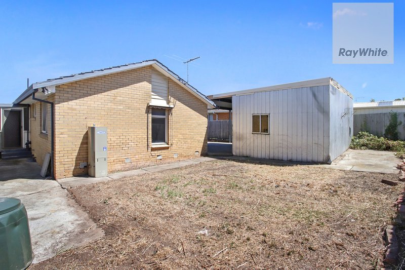 Photo - 12 Coonamar Street, Tullamarine VIC 3043 - Image 10