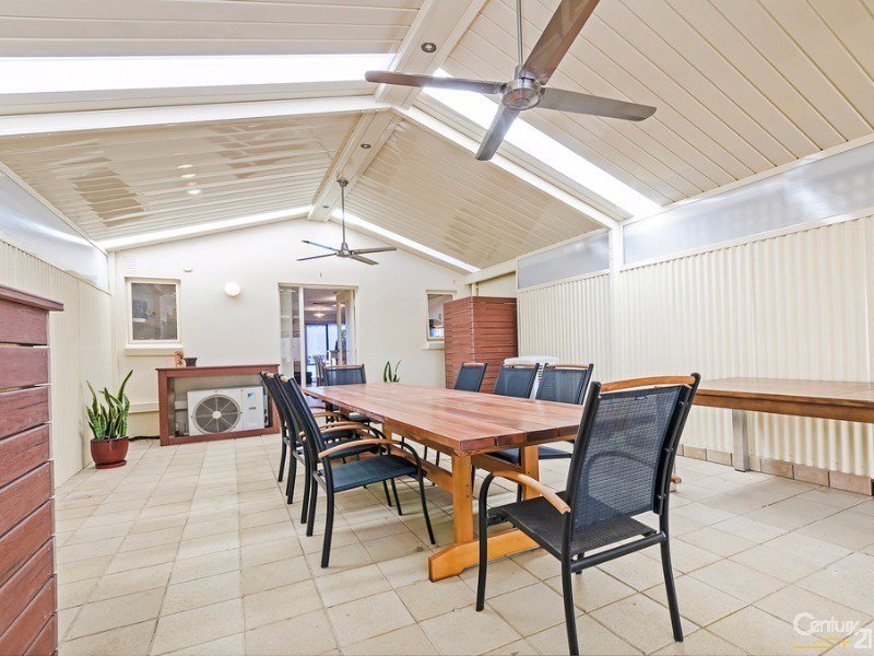 Photo - 1/2 Cooroyba Court, North Haven SA 5018 - Image 4