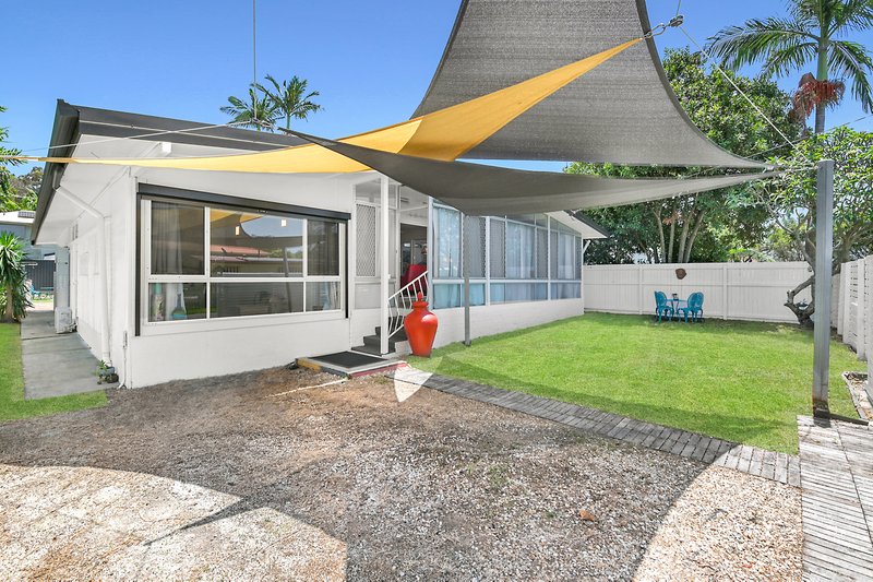 12 Coral Avenue, Labrador QLD 4215