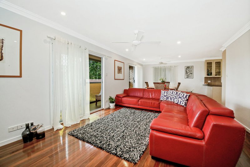 Photo - 12 Corang Crescent, Ferny Hills QLD 4055 - Image 3