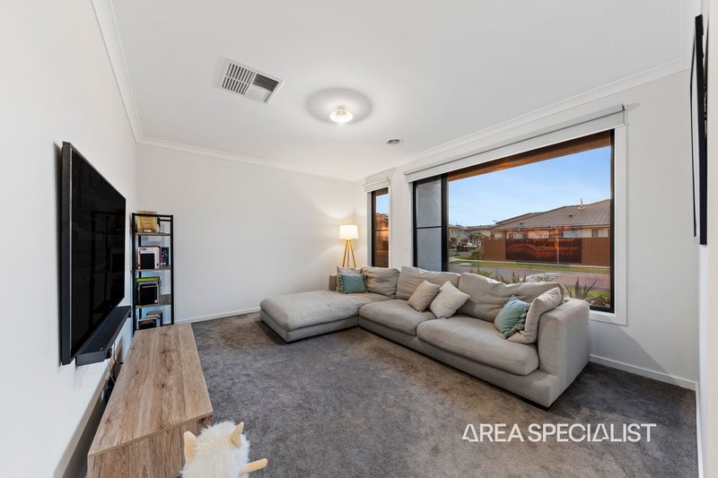 Photo - 12 Corbett Street, Clyde North VIC 3978 - Image 3