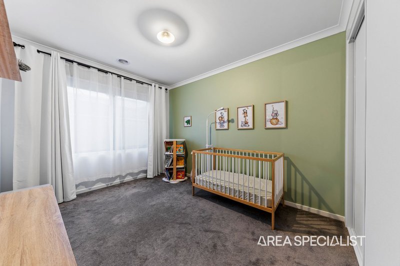 Photo - 12 Corbett Street, Clyde North VIC 3978 - Image 15