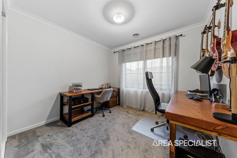 Photo - 12 Corbett Street, Clyde North VIC 3978 - Image 16