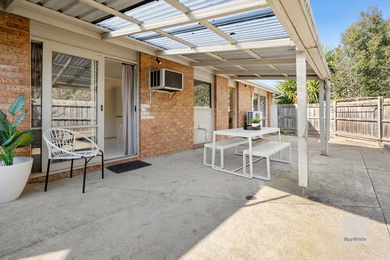 Photo - 1/2 Corbin Place, Mill Park VIC 3082 - Image 10