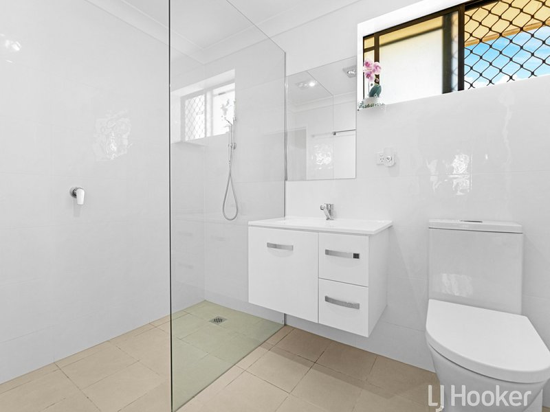 Photo - 12 Corfield Street, Point Vernon QLD 4655 - Image 13