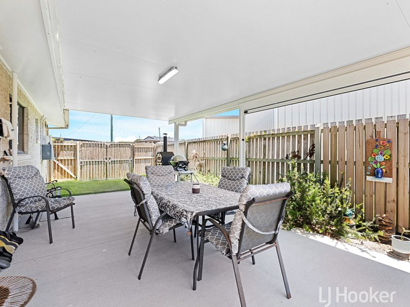 Photo - 12 Corfield Street, Point Vernon QLD 4655 - Image 15