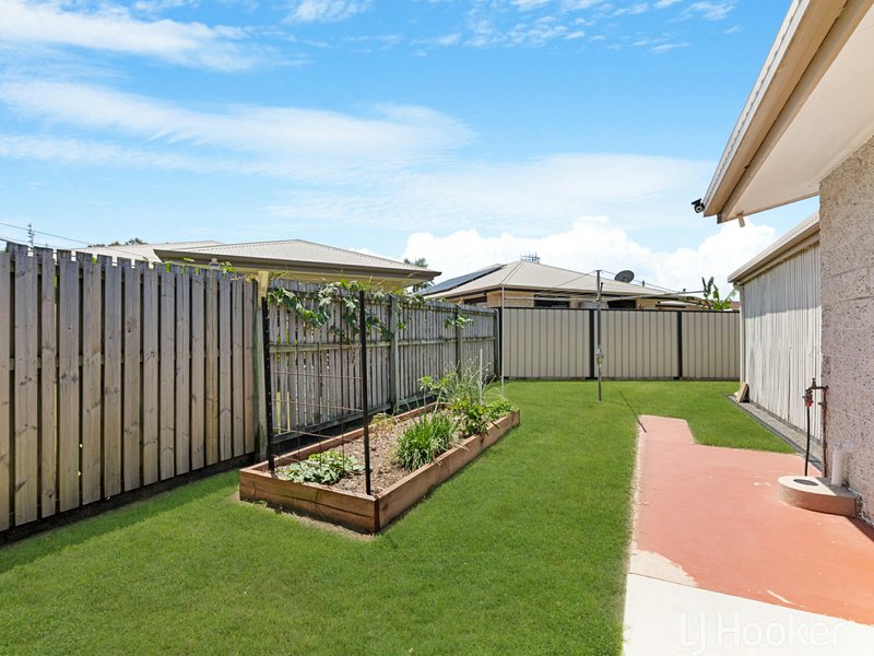 Photo - 12 Corfield Street, Point Vernon QLD 4655 - Image 16