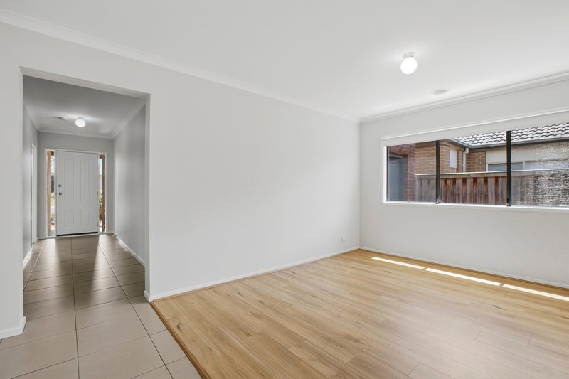 Photo - 12 Corfu Avenue, Tarneit VIC 3029 - Image 3