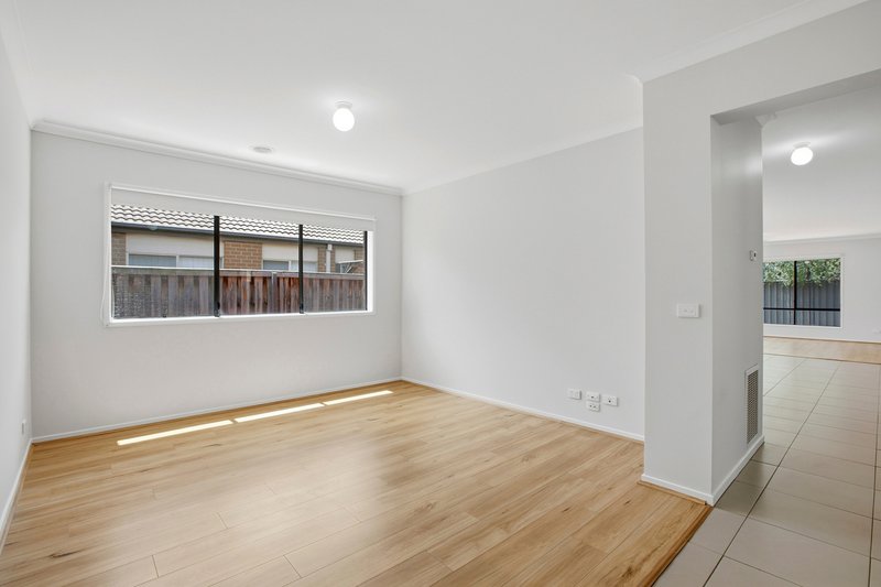 Photo - 12 Corfu Avenue, Tarneit VIC 3029 - Image 4