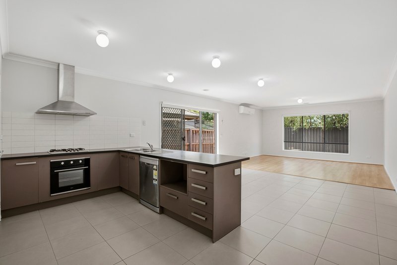 Photo - 12 Corfu Avenue, Tarneit VIC 3029 - Image 6