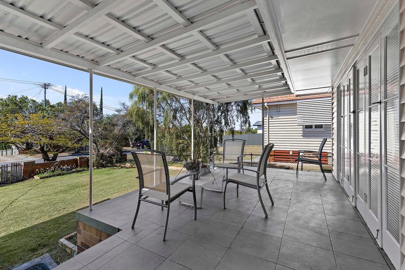 Photo - 12 Corowa Street, Wavell Heights QLD 4012 - Image 7